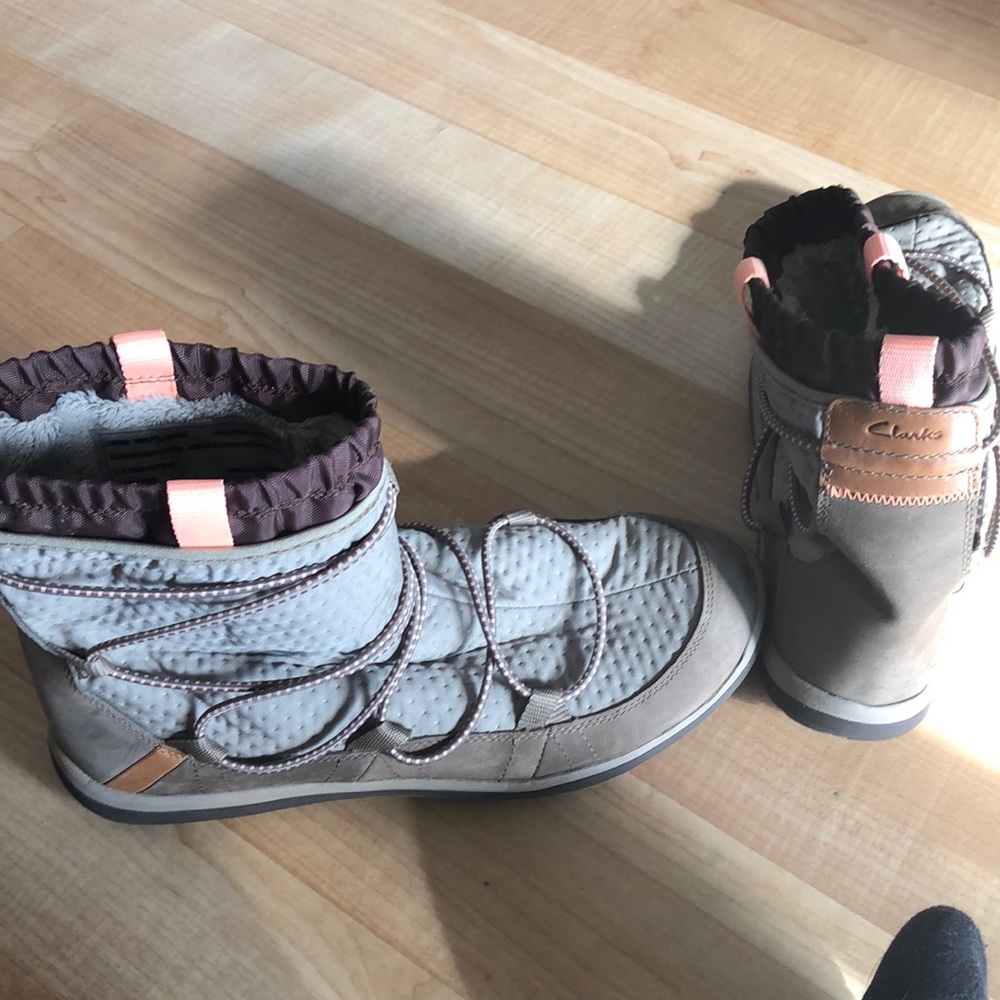 Women’s Size 10 Clark winter lined boot pr!vo